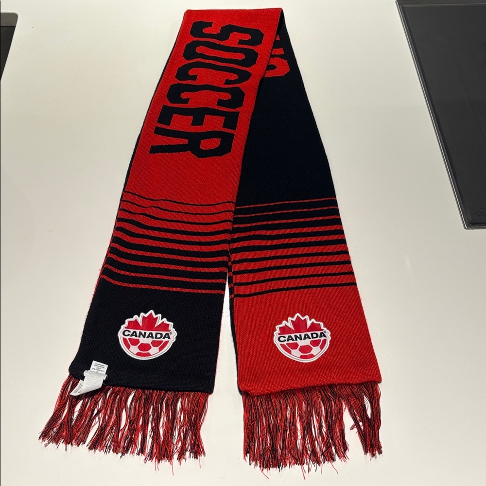 Canada National Soccer Team Nike Red/Black Jacquard Local Scarf - Picture 4 of 7